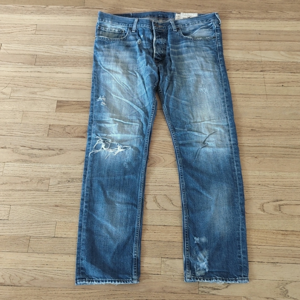 Men's Hollister distressed jeans size 36x32